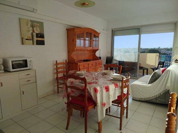 Foto 2 von 32: Ferienwohnung für 4 Personen mit Terrasse