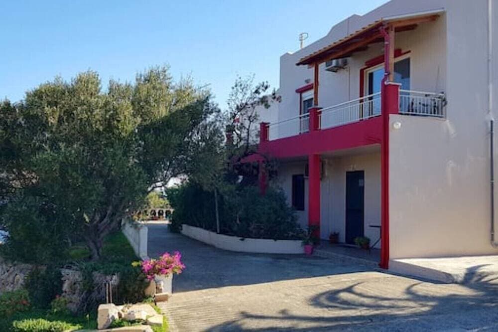 Foto 10 von 30: Allas, Guest Art - Sea view apartment with breathtaking view of the blue sea.