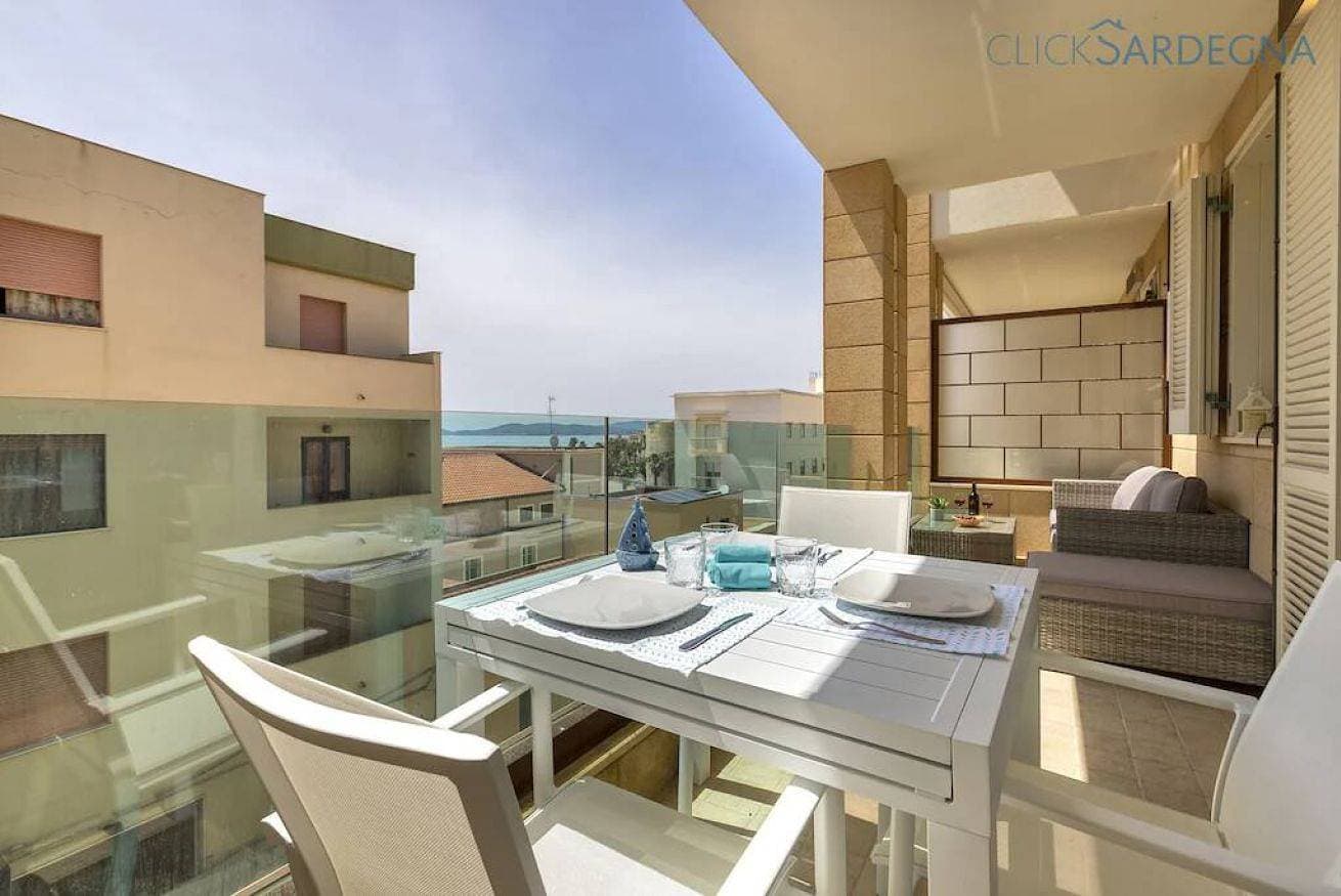 Foto 12 von 48: Ferienwohnung für 4 Personen mit Balkon/Terrasse