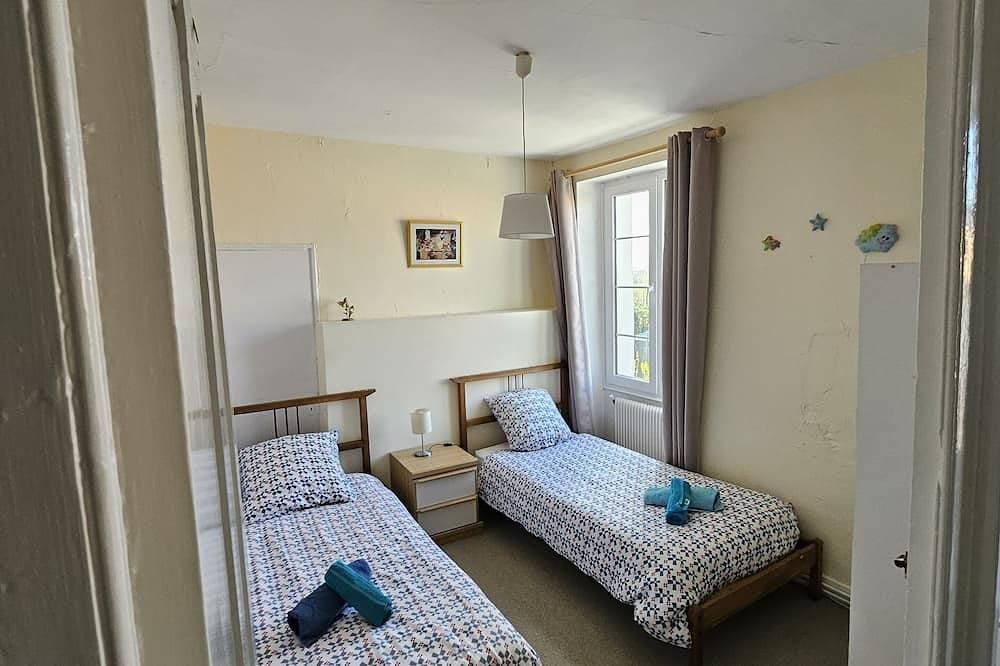 Foto 2 von 26: Family Friendly, pet Friendly, Relaxing, Swimming Pool, Play Area, Games Room
