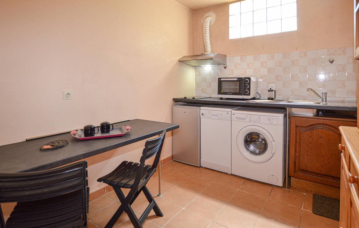 Foto 5 von 17: Appartement am Meer mit Terrasse, Parkplatz und Angeln - 2 km zum Strand von Ficajola