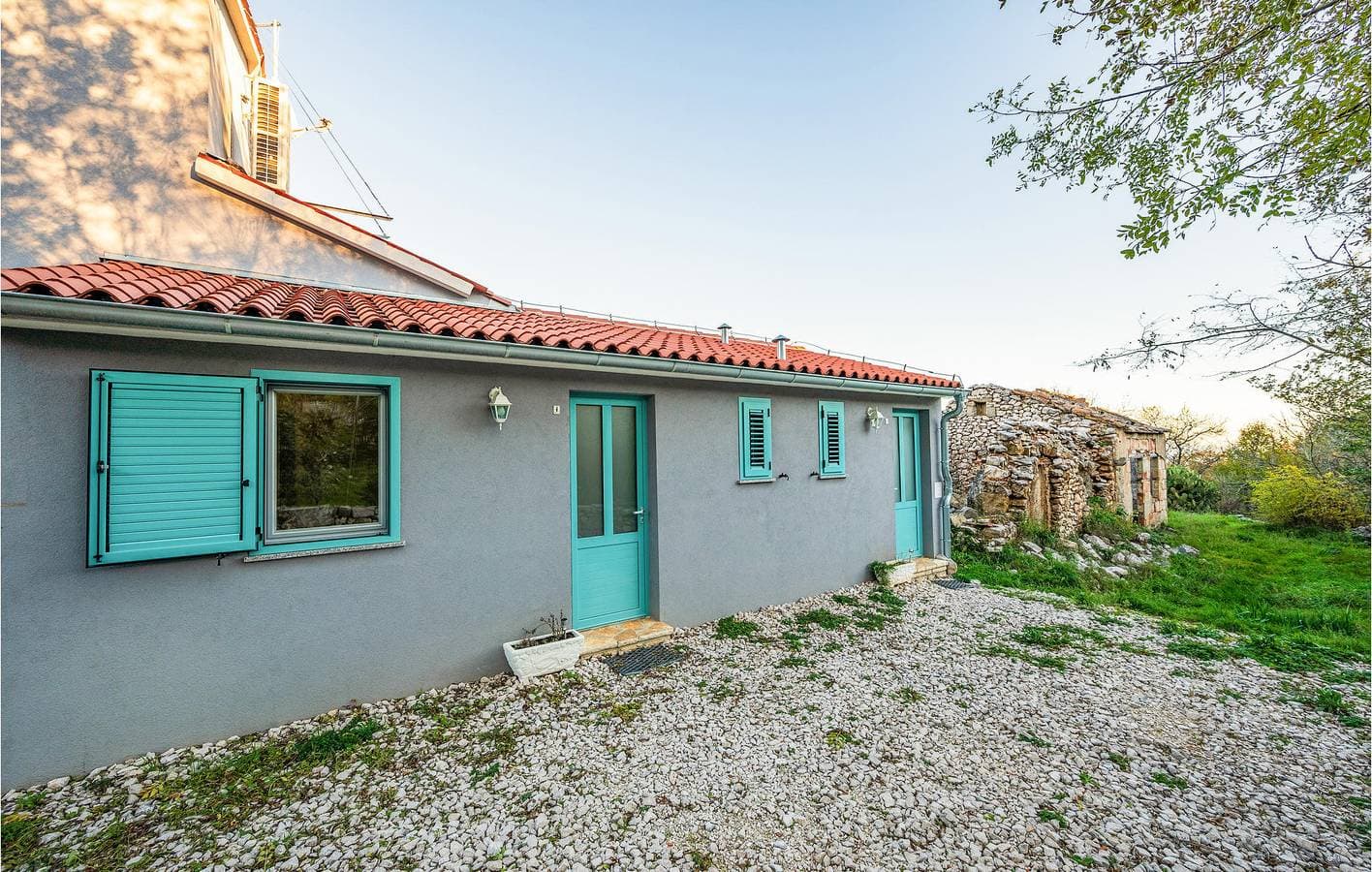 Foto 5 von 33: Gemütliches Apartment mit Meerblick, WLAN, Klimaanlage und Terrasse – 2 km vom Strand entfernt