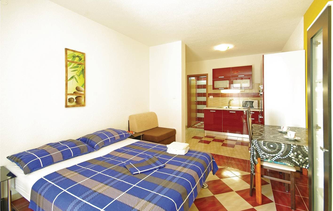 Foto 4 von 18: Gemütliche Ferienwohnung mit WLAN und Terrasse, 800 m von der Küste in Makarska entfernt