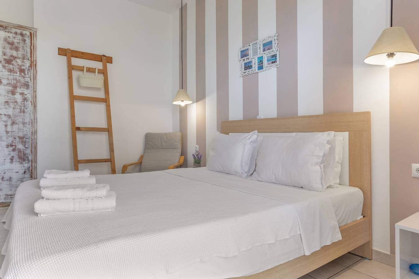 Foto 12 von 34: Ferienwohnung 'Bel Momento - Familienzimmer' mit Meerblick, Wi-Fi und Klimaanlage