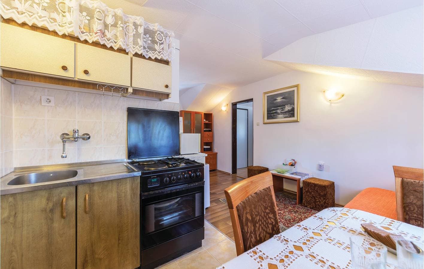 Foto 6 von 21: Gemütliche Ferienwohnung mit Terrasse, WLAN und Parkplatz in der Nähe der Küste und des Stadtzentrums