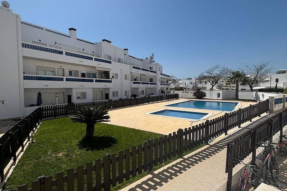 Charming 2-bedroom apartment in Santa Luzia with AC 1