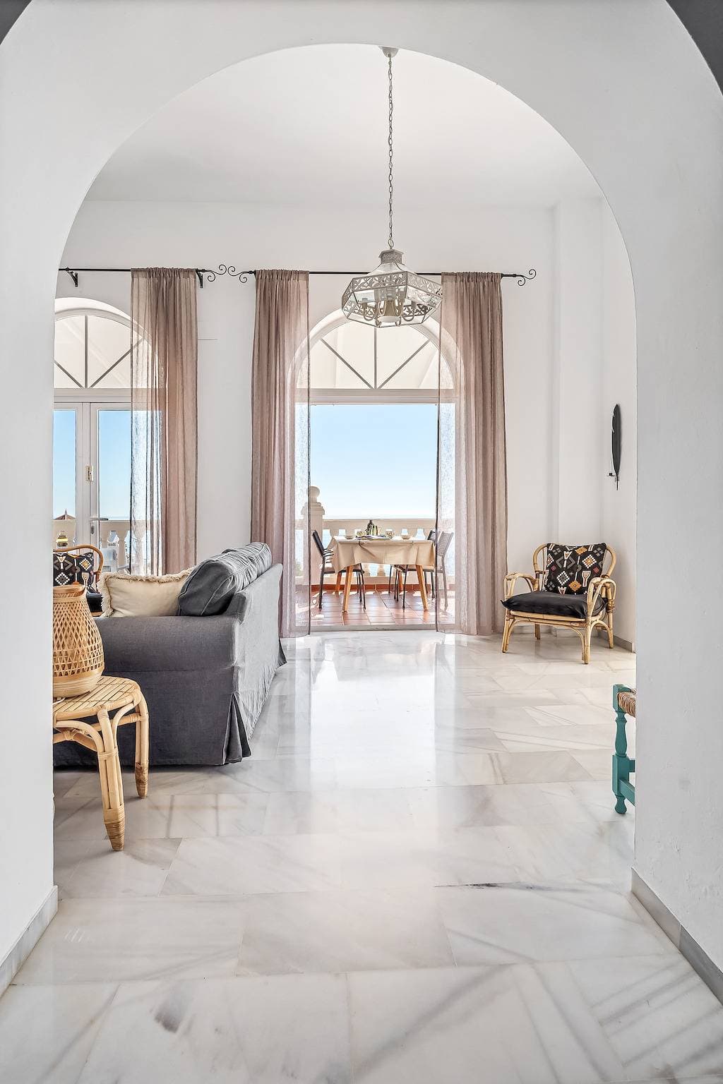 Foto 8 von 31: Villa für 4 Personen mit Balkon