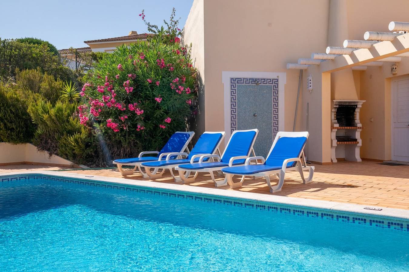 Foto 10 von 41: Villa Maren, ruhiges Villenviertel, privater Pool