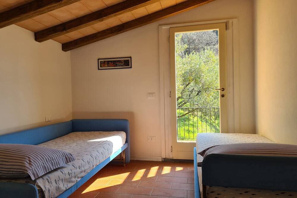 Foto 3 von 30: Ulivi House: Anwesen / Landgut - Lerici mit parking und Swimming Pool