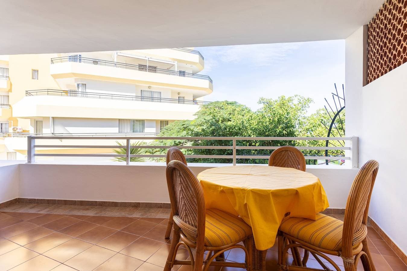 Foto 6 von 30: Ferienwohnung für 4 Personen mit Terrasse