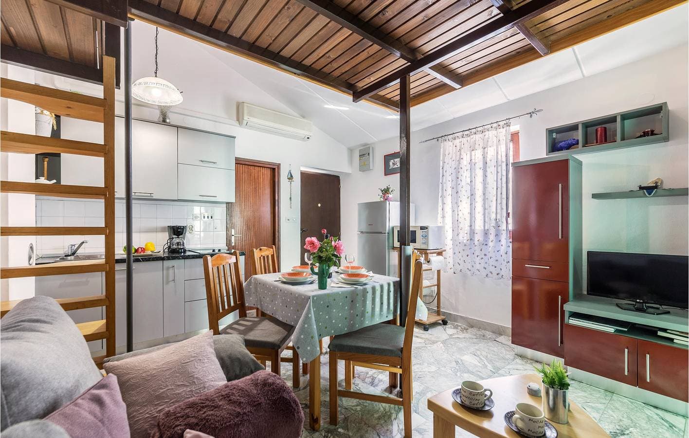 Gemütliche Ferienwohnung mit Terrasse, WLAN und 1 km Entfernung zum FKK-Strand 1