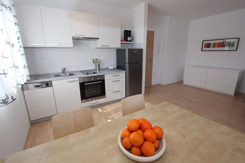 Foto 6 von 21: Ferienwohnung mit Balkon und Klimaanlage