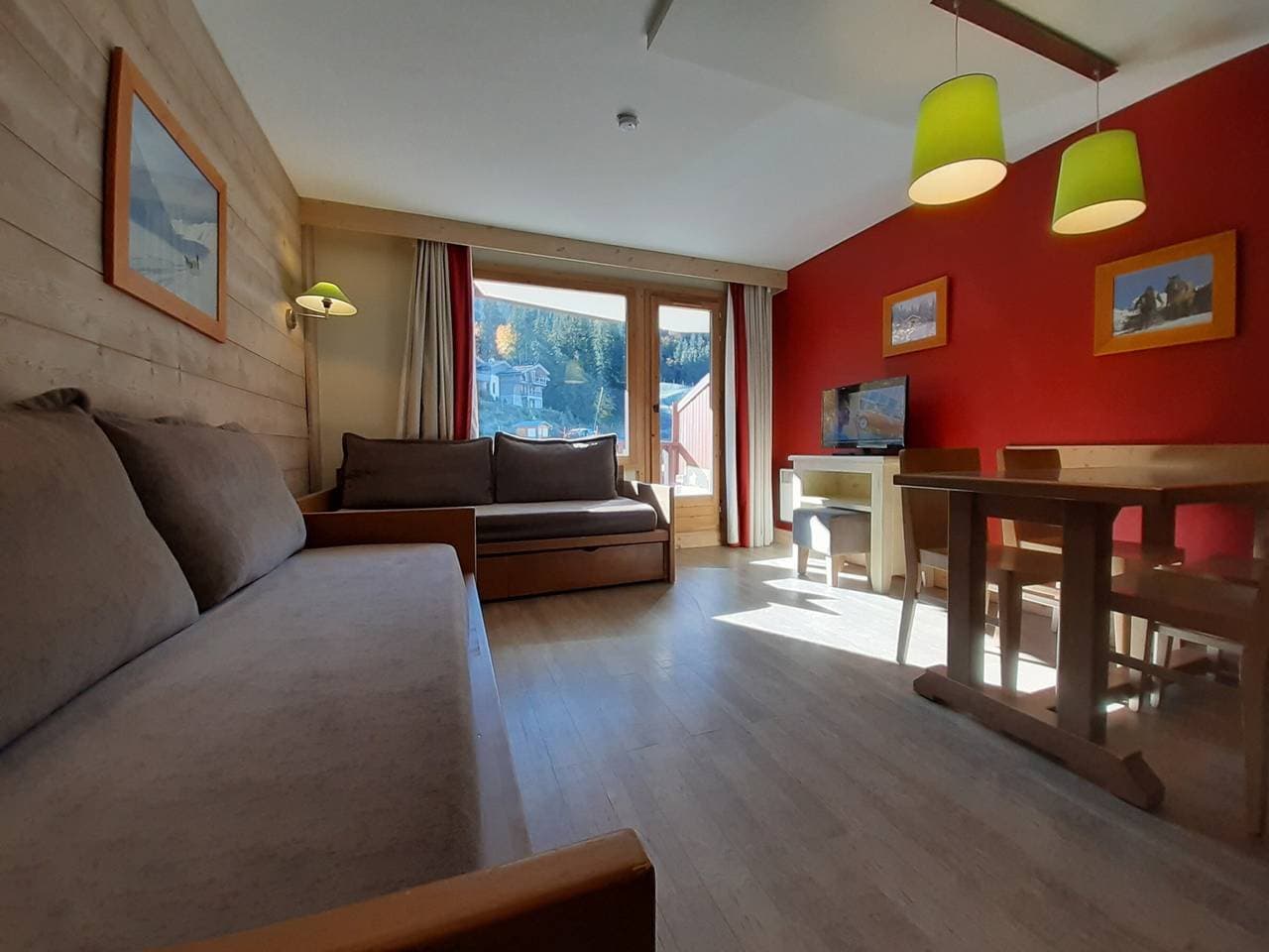 Geräumige Wohnung 5 Pers, Südbalkon, Parkplatz inkl. 1