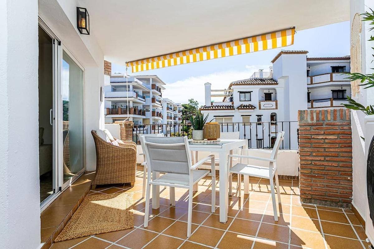 Foto 4 von 32: Two-Bedroom Deluxe Apartment with Balcony