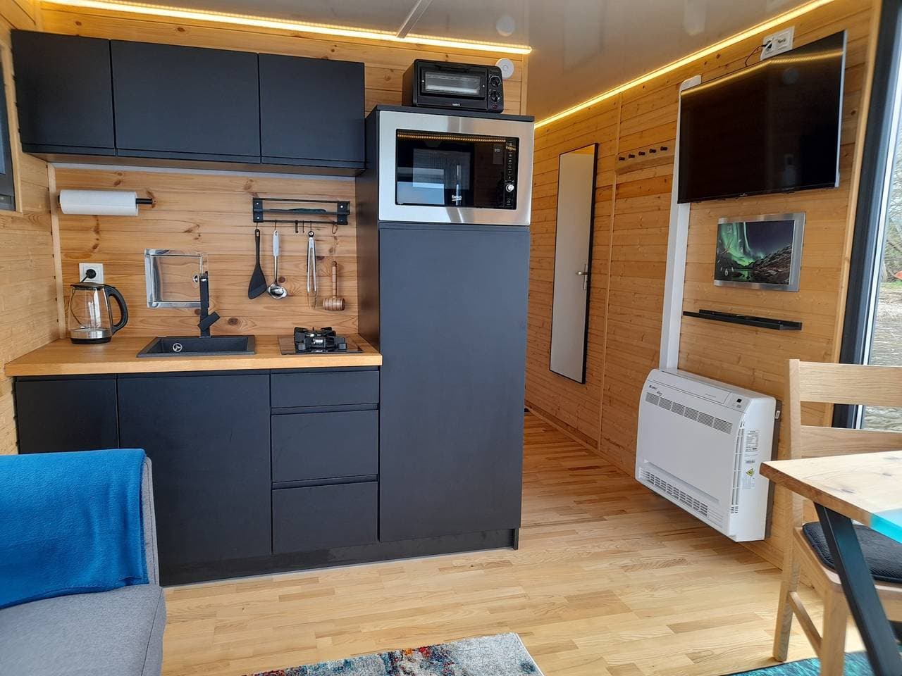 Foto 4 von 20: Hausboot am See Rieth