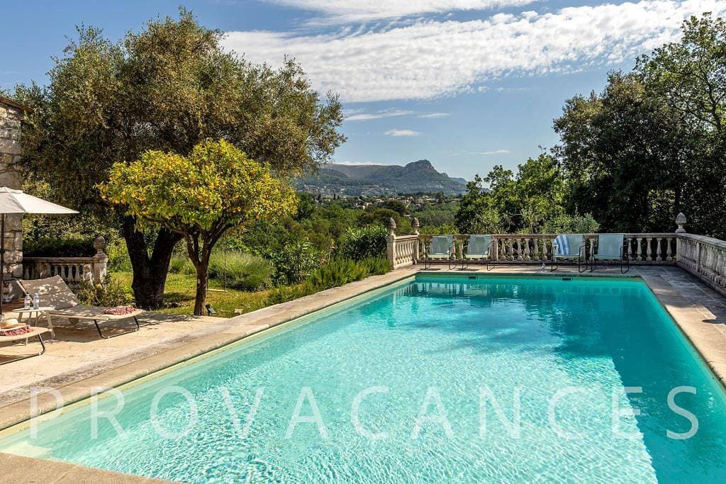 Foto 12 von 60: Charmantes Steinhaus mit Pool am Stadtrand von Tourrettes-sur-Loup