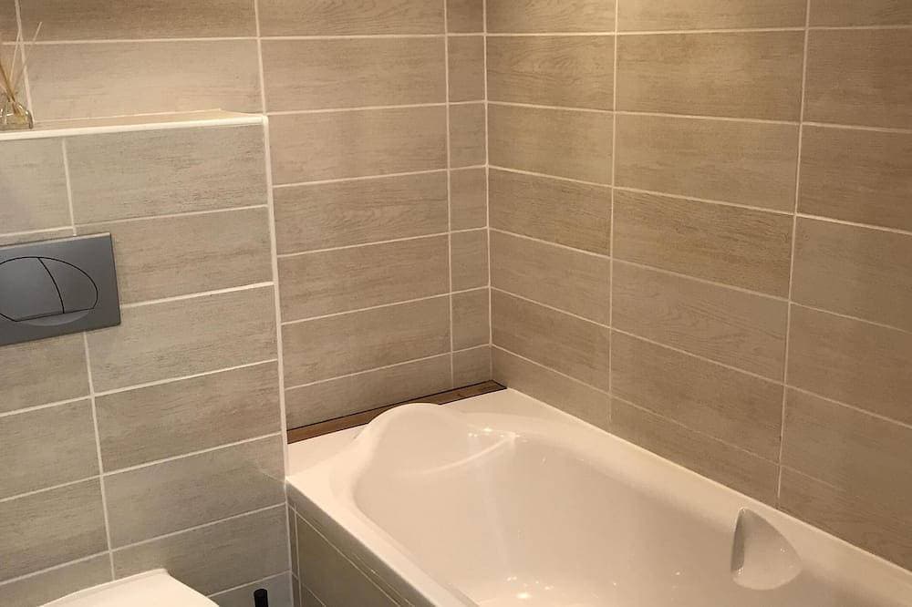 Foto 6 von 25: Apartment mit 2 Schlafzimmern, Swimmingpool und Tiefgarage