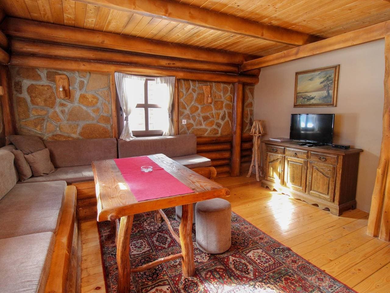 Foto 2 von 12: Ethno Village Dolina Mira - Two Bedroom Holiday Home (Romanija)