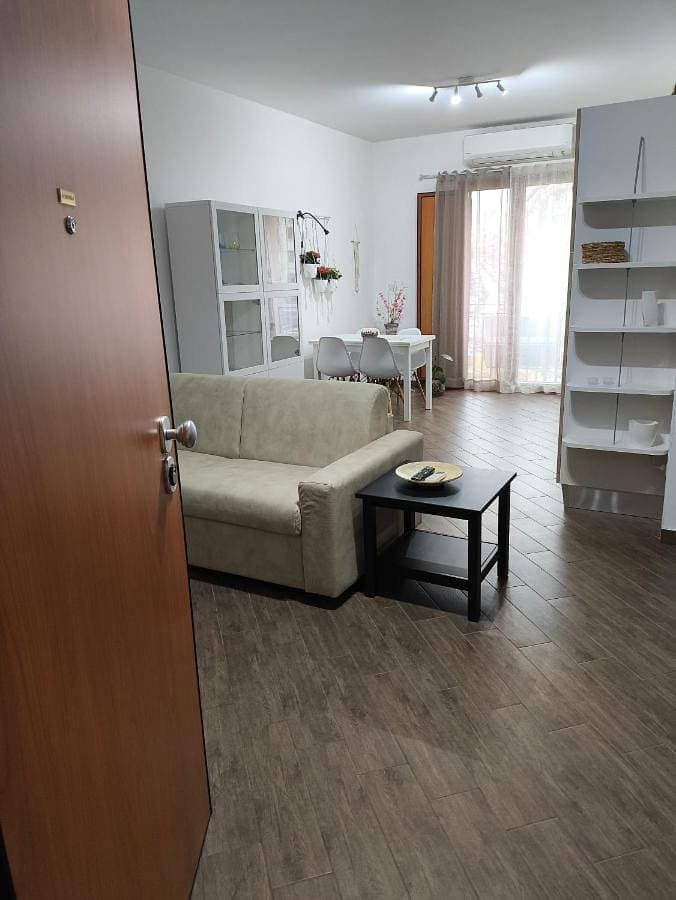 Foto 2 von 26: One-Bedroom Apartment with City View