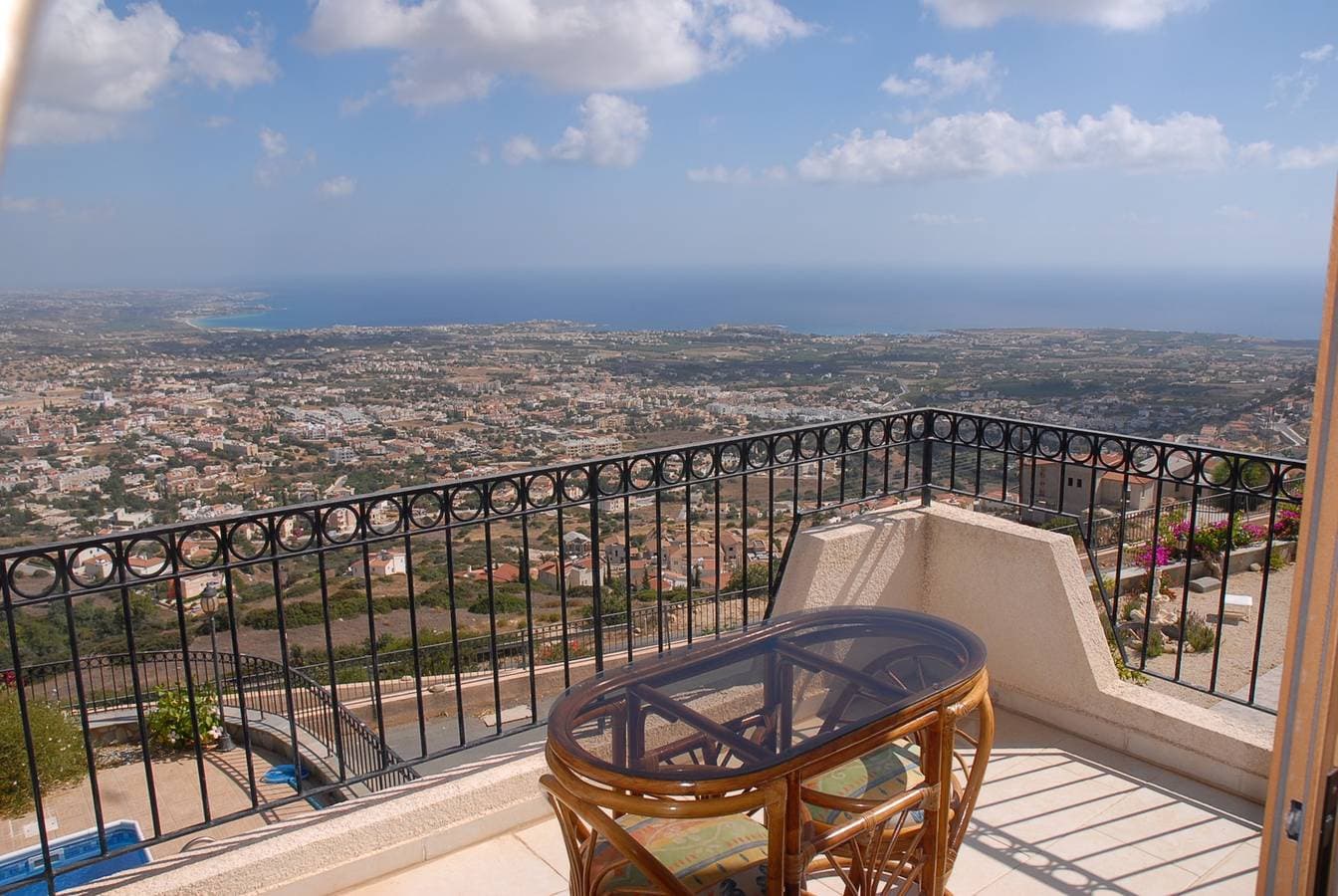 Foto 7 von 36: Peyia Villa mit Meerblick, privatem Pool und Garten