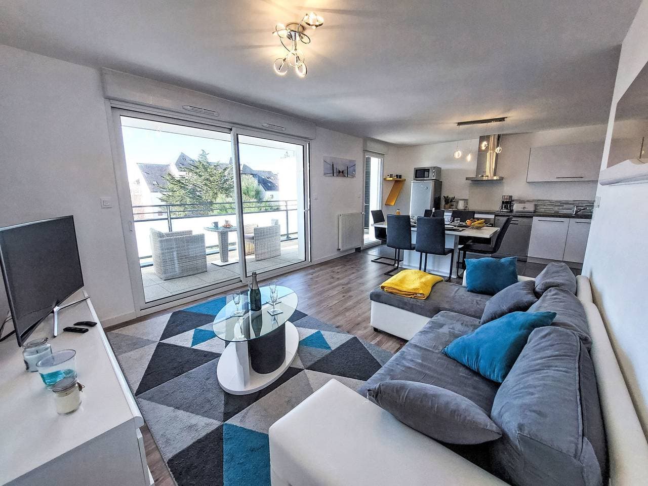 Grand Balcon, Piscine et proche du Port 1