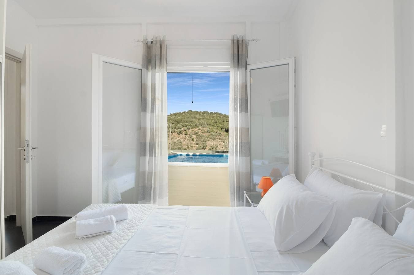 Foto 11 von 22: Villa "Amaryllis" mit Meerblick, 2 privaten Terrassen und WLAN