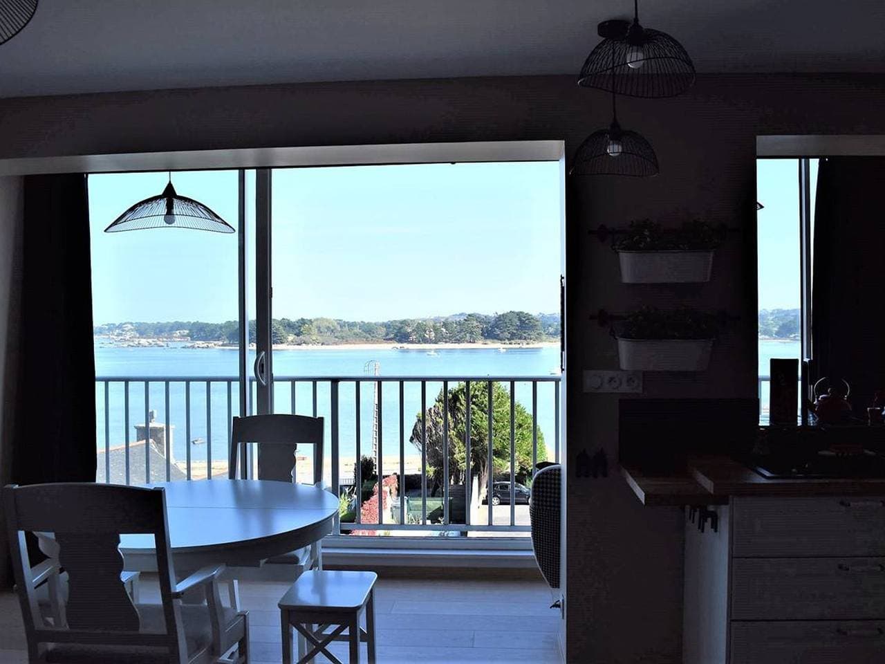 Foto 7 von 16: Renovierte Wohnung in Trégastel mit Meerblick und Parkplatz