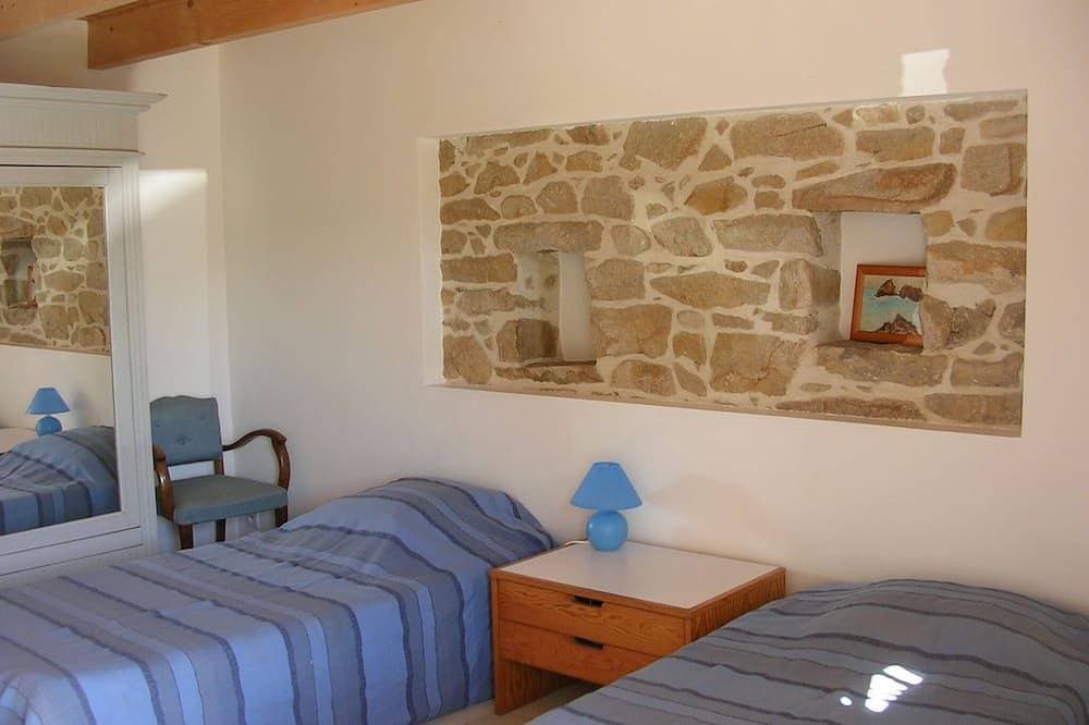 Foto 4 von 30: Maison de Pêcheur Vue sur mer , 300 m de la Plage, Proche Pointe du Raz
