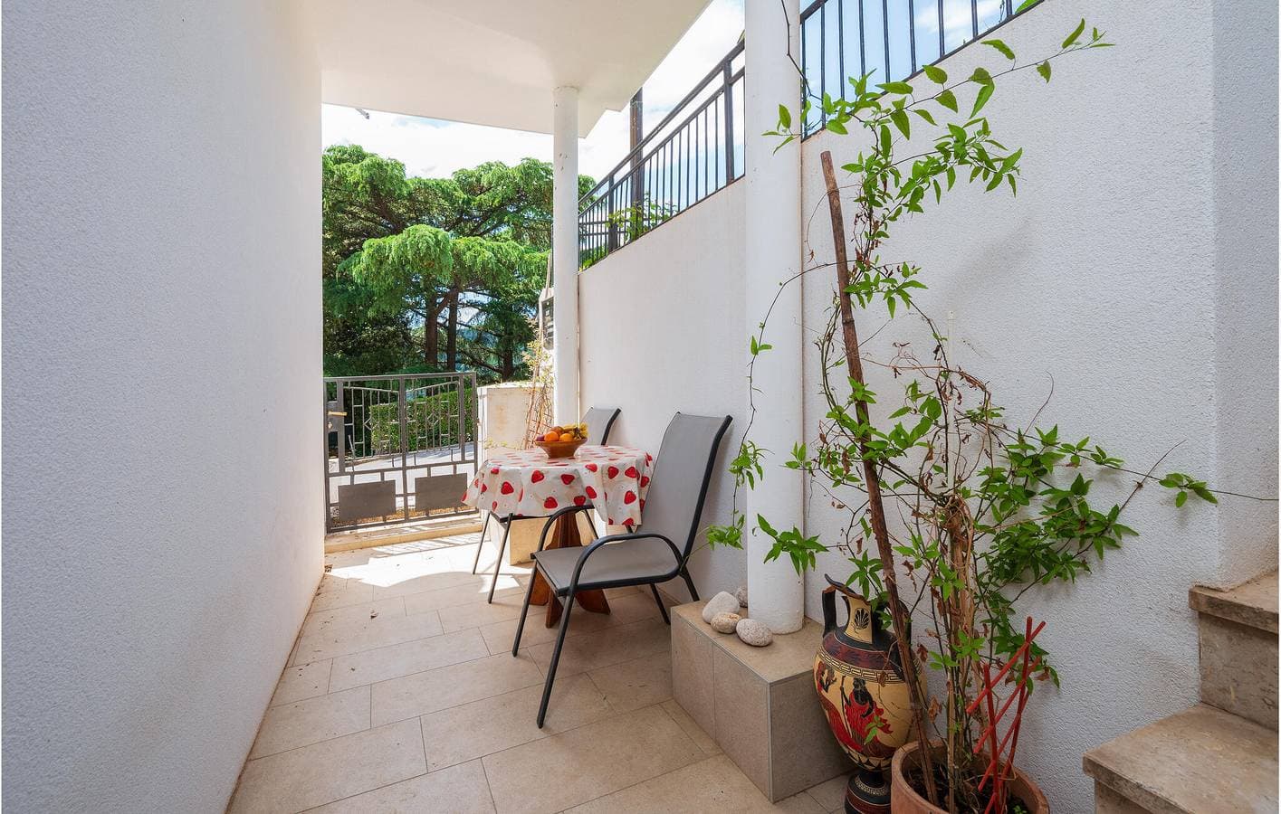 Foto 8 von 30: Charmantes 1-Zimmer-Apartment mit Terrasse, WLAN und Parkplatz, 200 m vom Strand entfernt