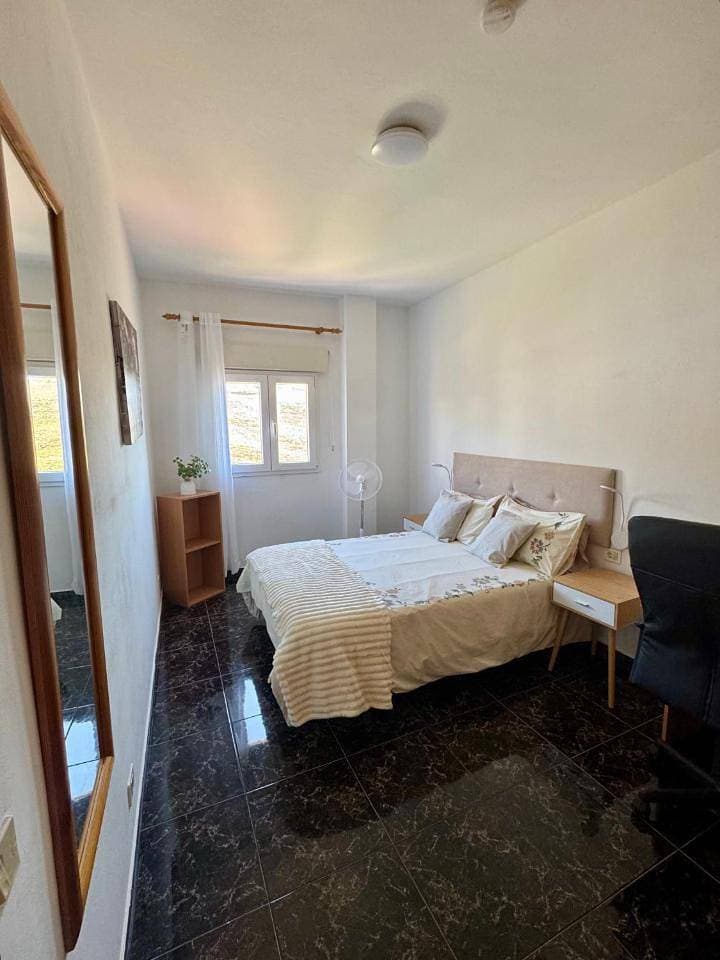 Foto 6 von 10: Standard Double Room with Shared Bathroom