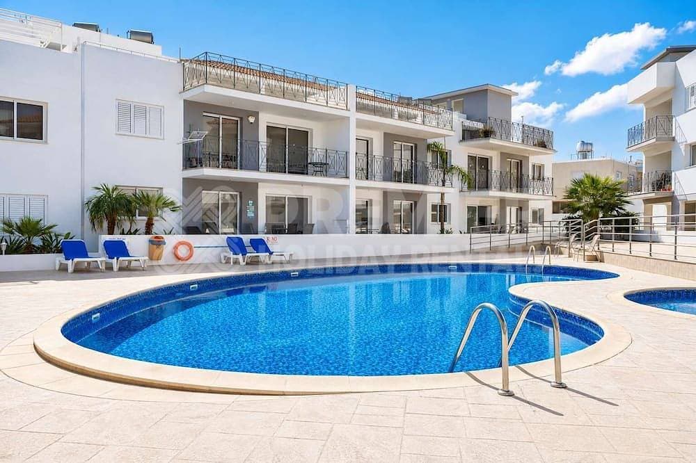 2Br Apartment with Pool - Luna by Premier 1