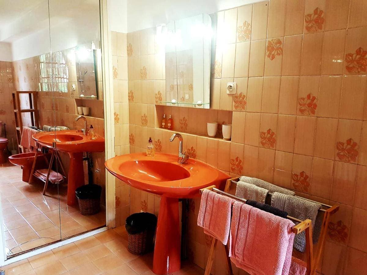 Foto 5 von 11: Double Room with Private Bathroom