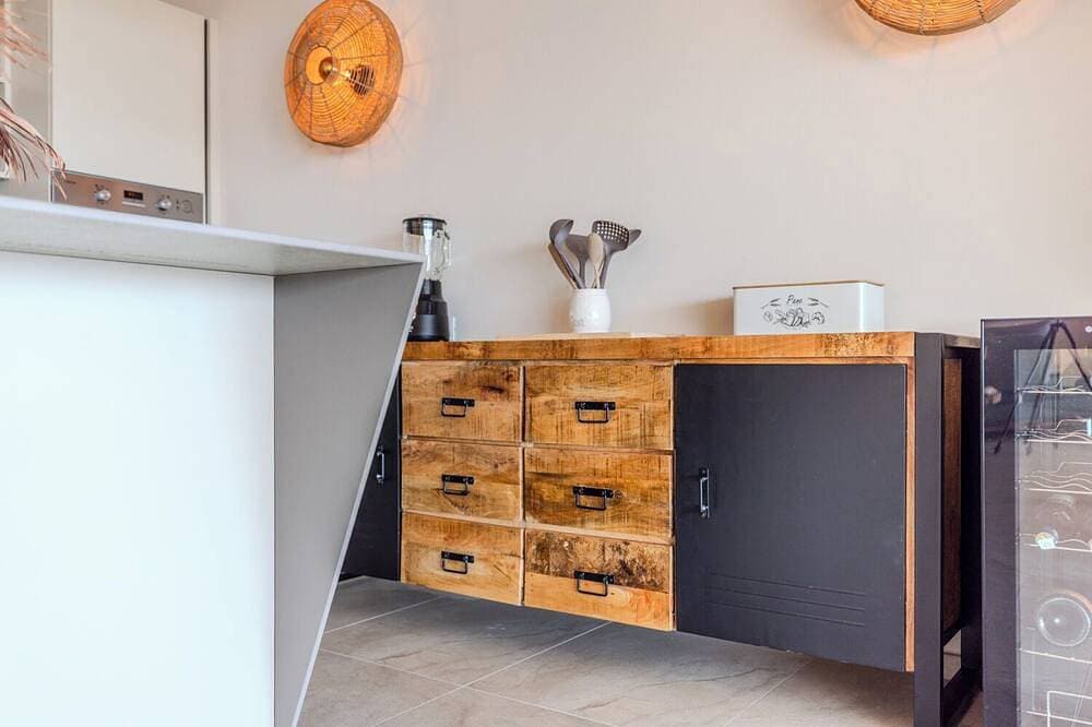 Foto 13 von 30: Contemporary Coastal Living: The New Villa Muvrunara