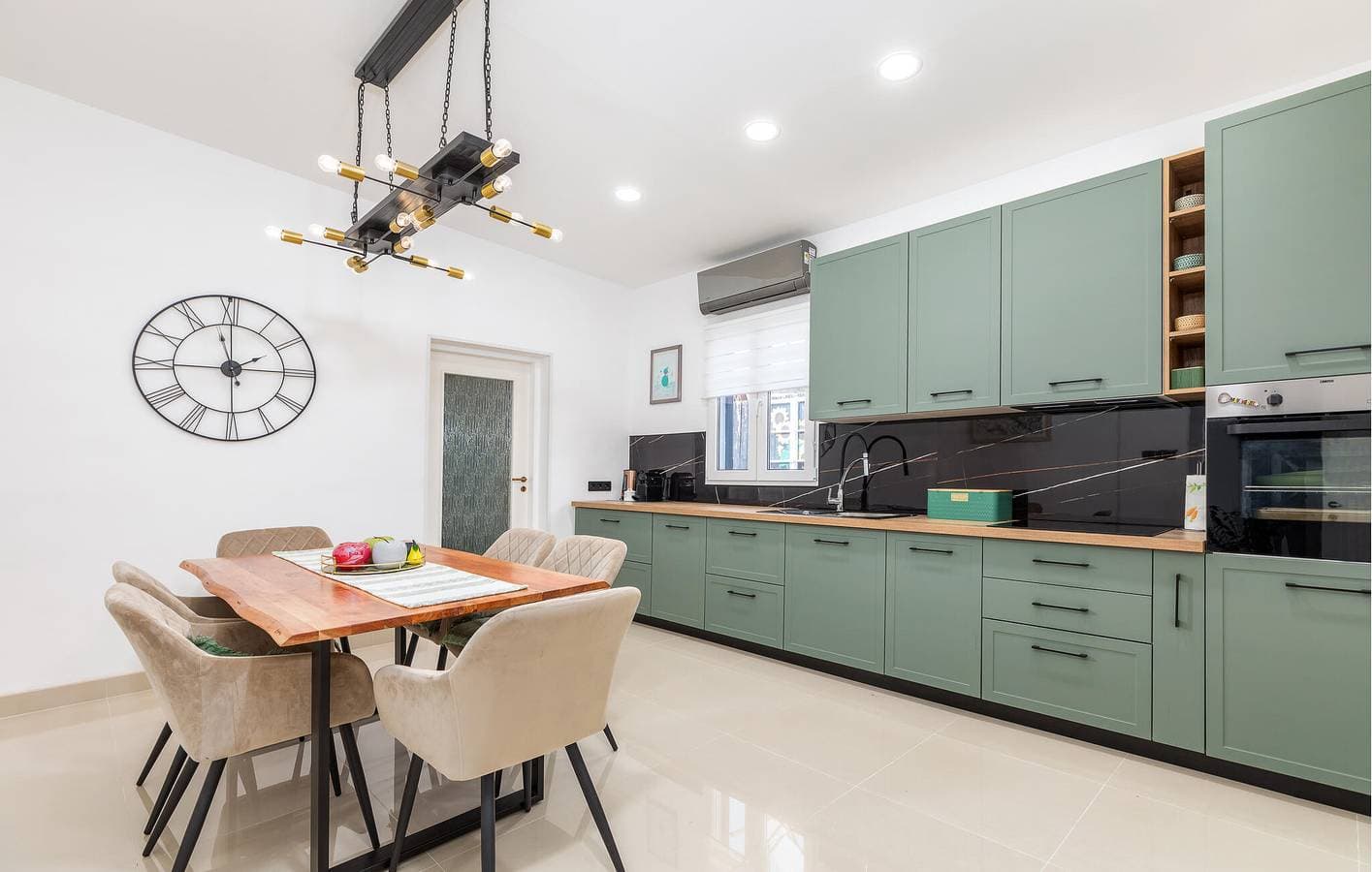 Foto 7 von 37: Charmante Ferienwohnung in Vodnjan mit Pool, Terrasse und in der Nähe von Annehmlichkeiten