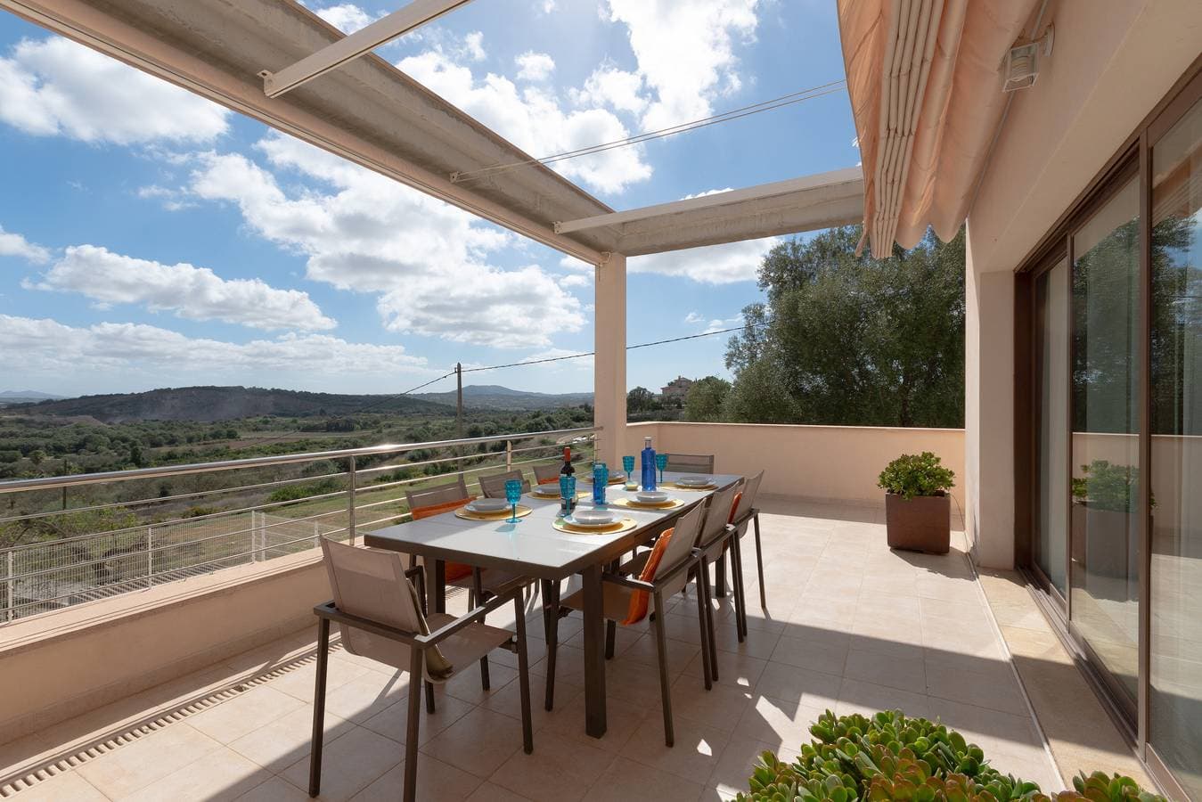 Foto 11 von 27: Villa für 8 Personen mit Balkon