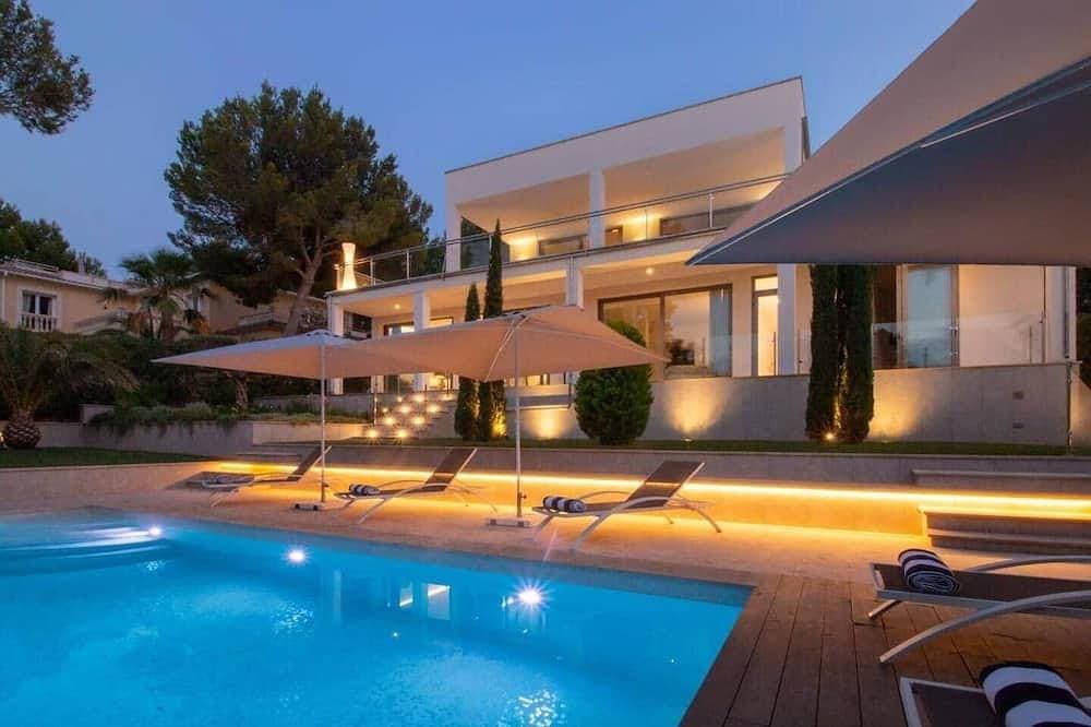 Modern exclusive Villa with Pool and Mountain View 1