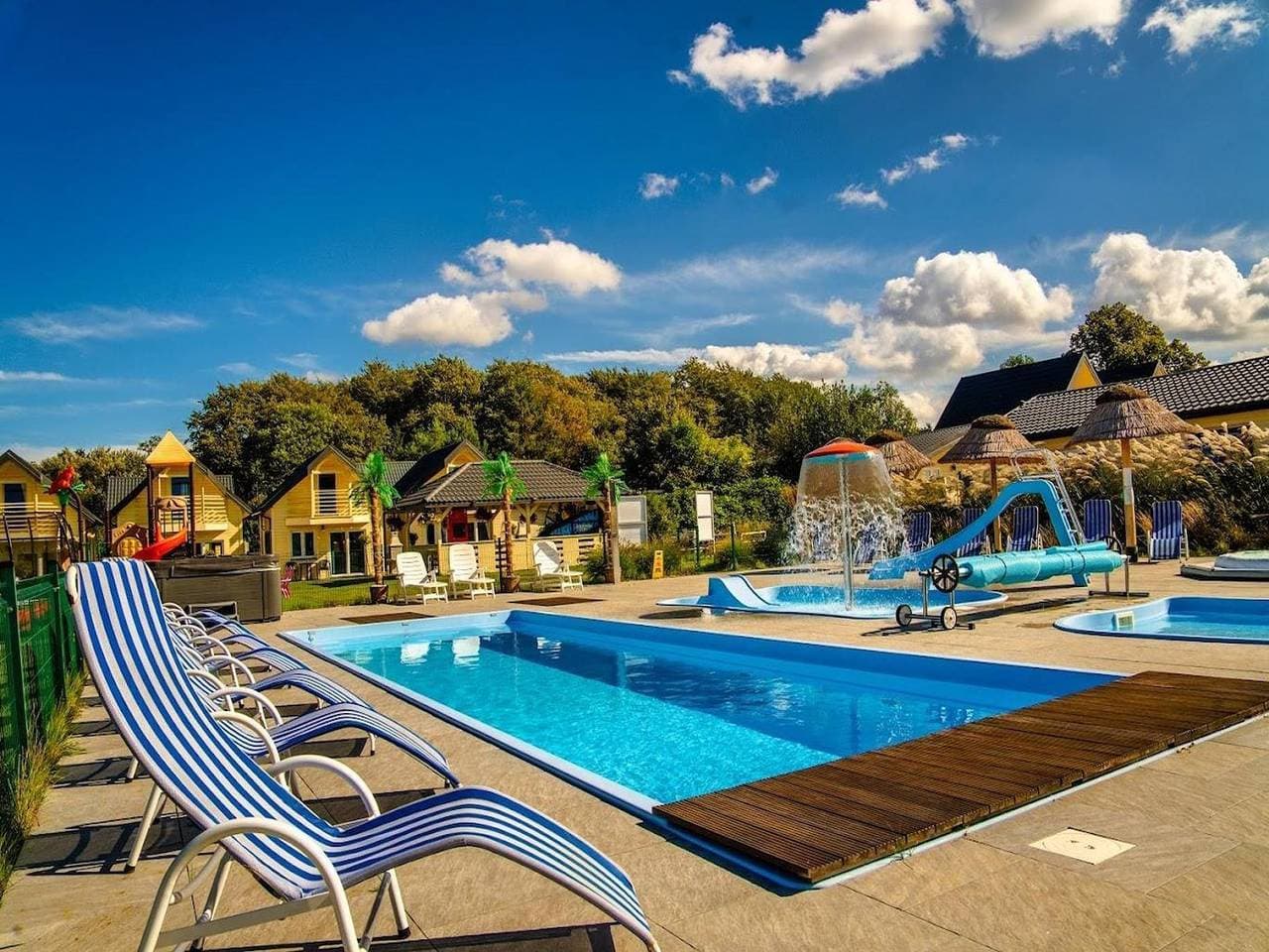 Eingeschossiges Ferienhaus, Pool, Whirlpool 1