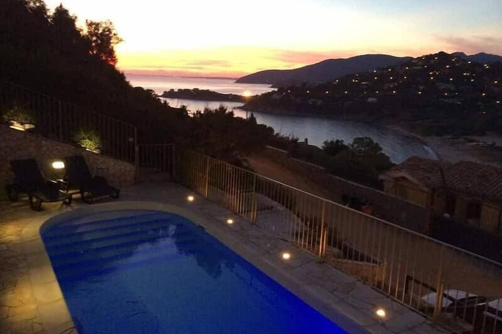 Bezaubernde Aussicht auf das Meer und den privaten Pool 100 Meter vom Strand gratis WiFi 1