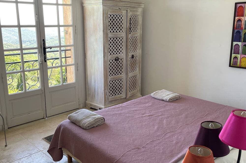 Foto 4 von 28: Renoviertes Dorfhaus am Hang gelegen mit Privatpool & toller Aussicht
