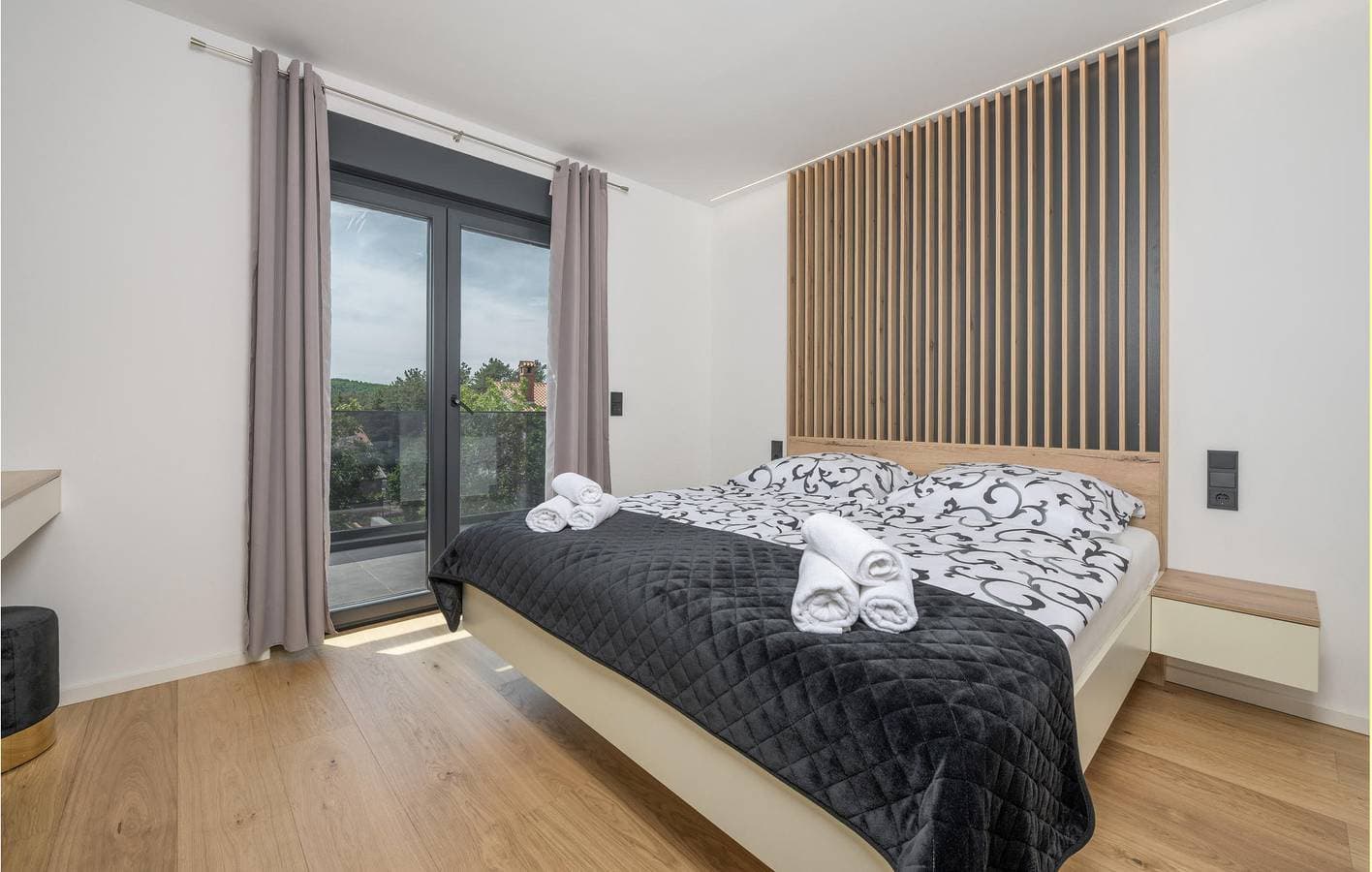 Foto 7 von 22: Gemütliche 2-Zimmer-Wohnung mit Pool und Terrasse in der Nähe des Stadtzentrums