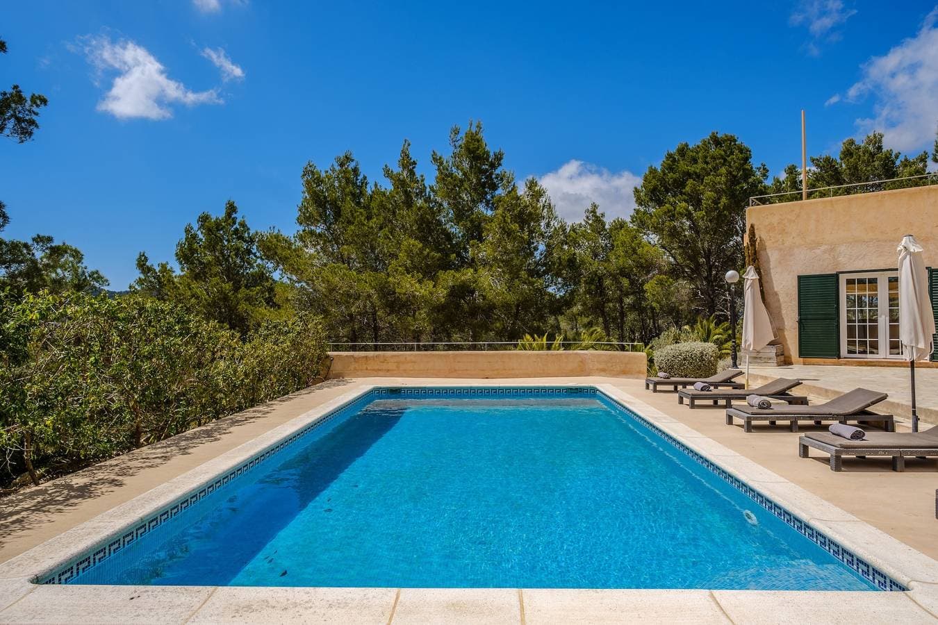 Foto 4 von 31: Fantastische Villa mit Pool, WLAN, Terrasse, Garten und Meerblick