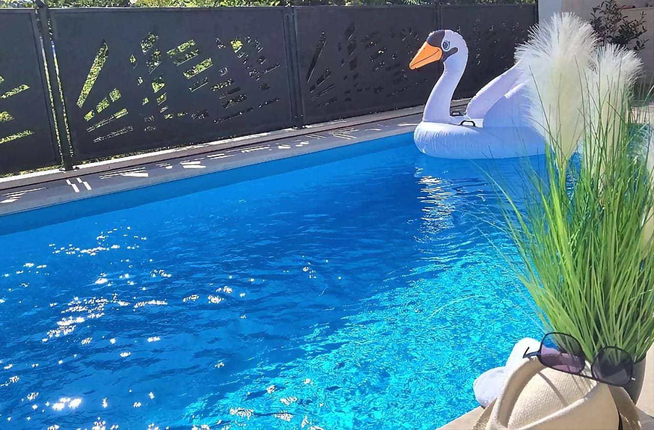 Foto 4 von 68: Villa with Private Pool