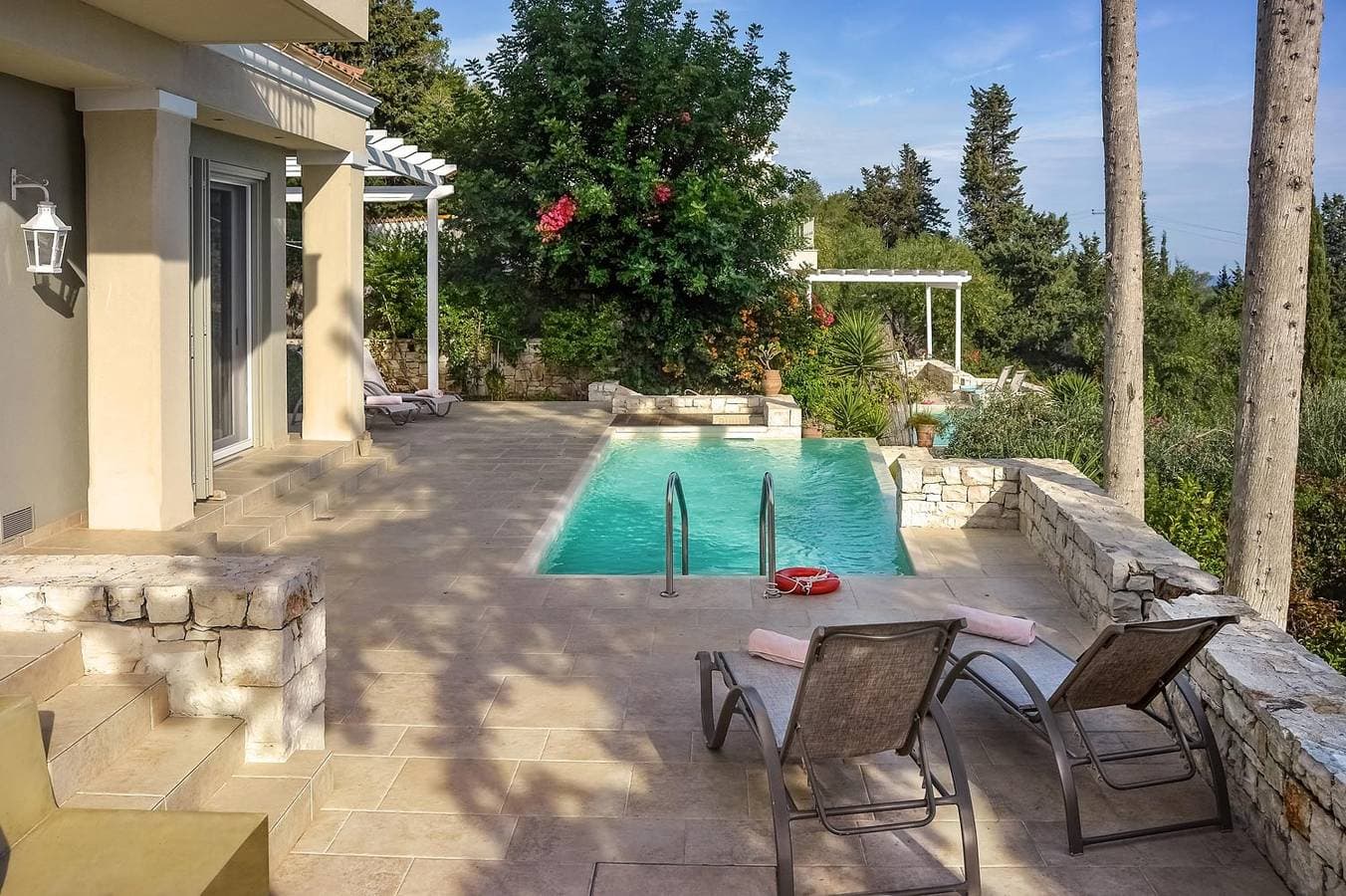 Foto 7 von 24: Villa für 4 Personen mit Terrasse