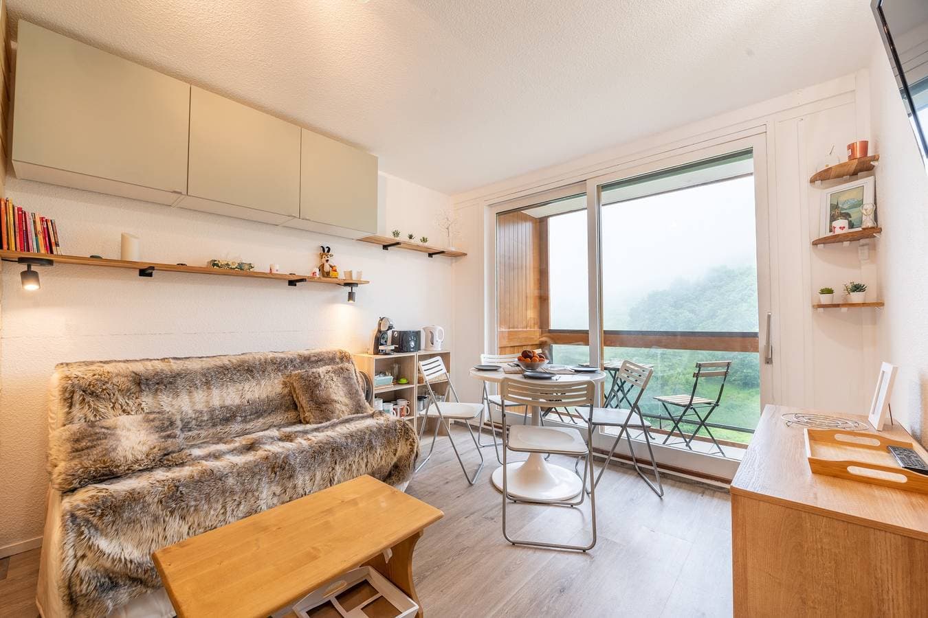Foto 2 von 21: Ferienwohnung für 4 Personen mit Balkon