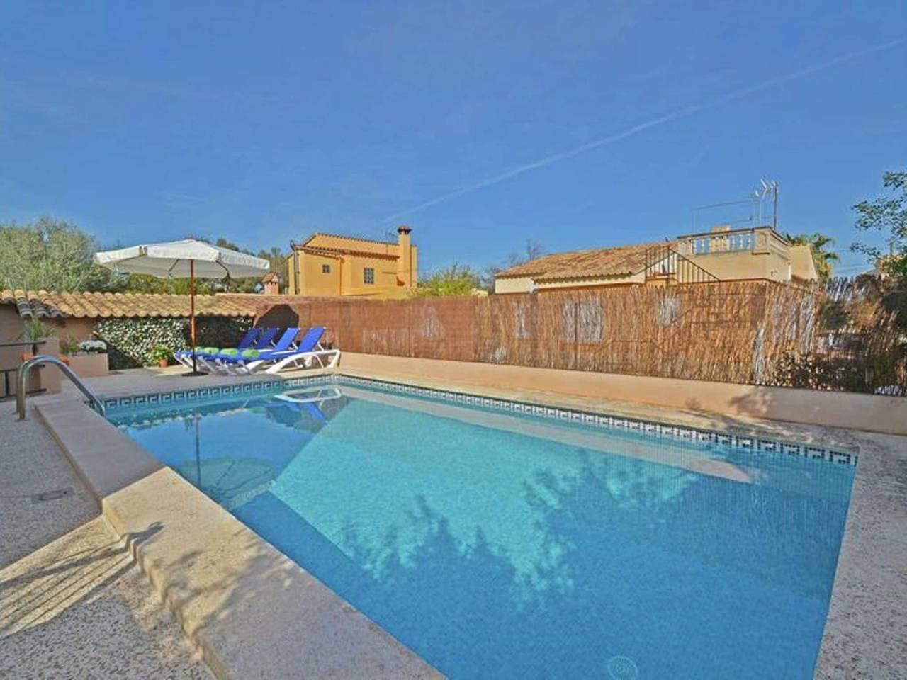 Chalet in El Toro mit Pool am Meer 1