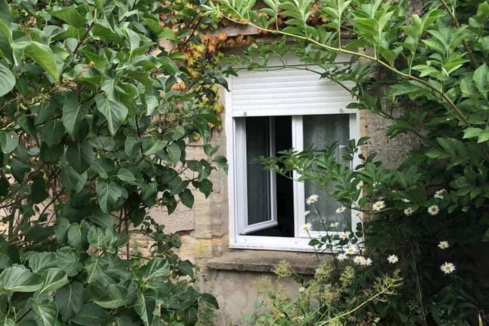 Foto 7 von 21: Haus am Meer in der Nähe der Überreste der Landung