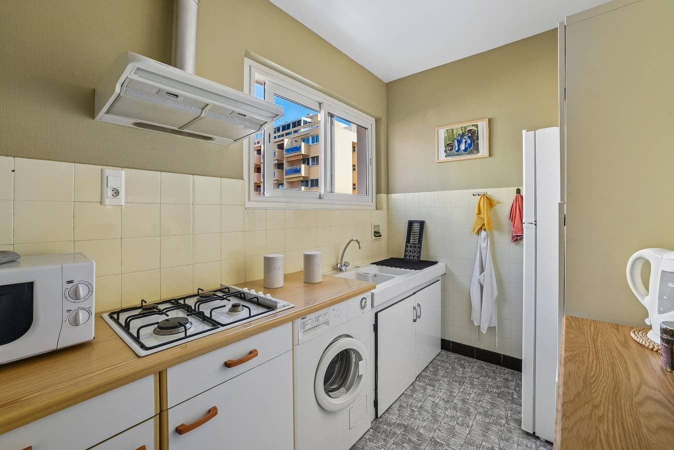 Foto 11 von 21: Studio 'Nur wenige Schritte vom Meer entfernt' mit Balkon, WLAN und Klimaanlage