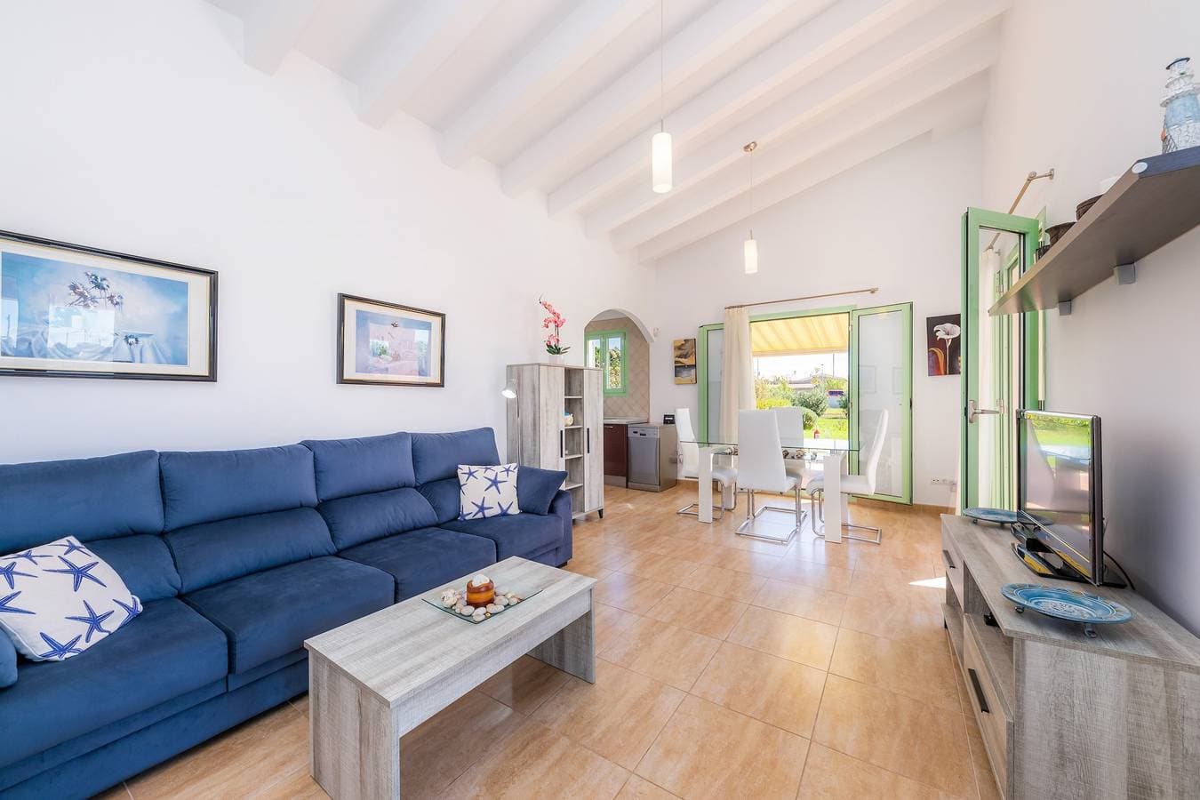 Foto 11 von 35: Klimatisiertes Ferienhaus am Meer mit Pool, Garten, Terrasse und WLAN
