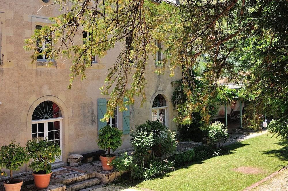Foto 7 von 28: Beautiful house with garden and view of the Lot