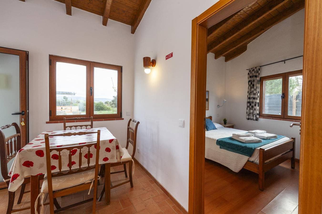 Foto 11 von 33: Ferienwohnung für 4 Personen mit Terrasse